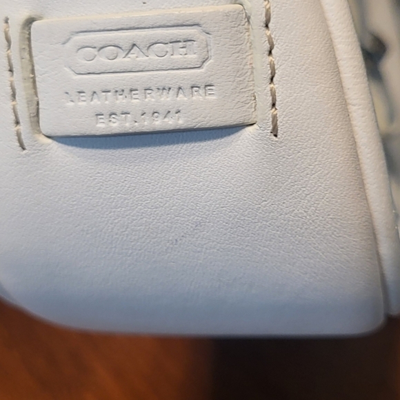 Coach Vintage 2004 Y2K Soho Flap Buckle White Leather Shoulder Mini Bag Purse - Picture 7 of 17